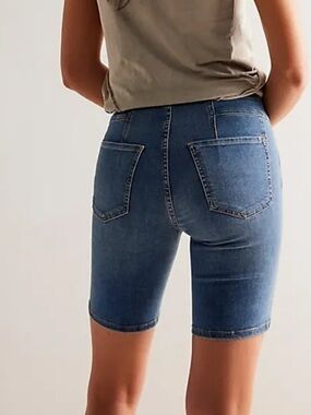 Free People We The Free Trixie Pull-On Bermuda Denim Shorts XS NWT